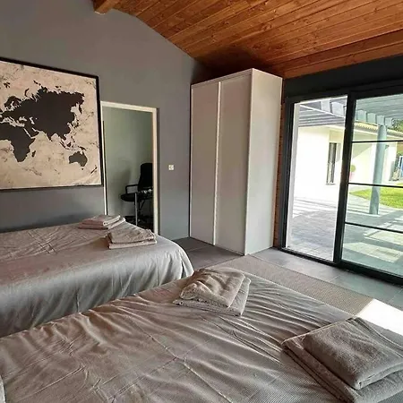 Maison Du Avec Lagon, De Nage, Jacuzzi