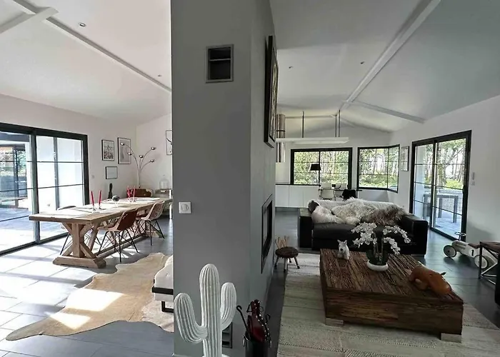 Maison Du Avec Lagon, De Nage, Jacuzzi Willa