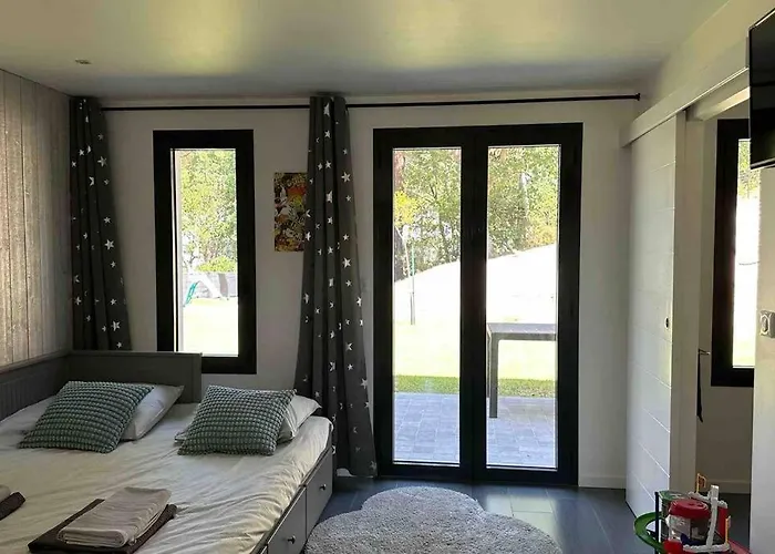 Maison Du Avec Lagon, De Nage, Jacuzzi Willa