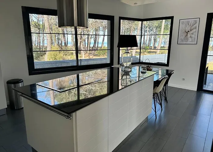 Maison Du Avec Lagon, De Nage, Jacuzzi * Biscarrosse